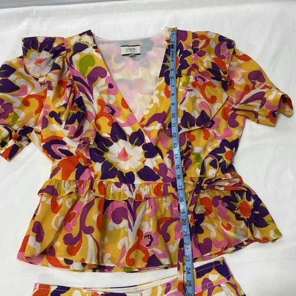 J.Crew Women’s Floral,Ruffle,Wrap,Cotton Top. Size- Large & Short Pants. Size-12 - Picture 6 of 16